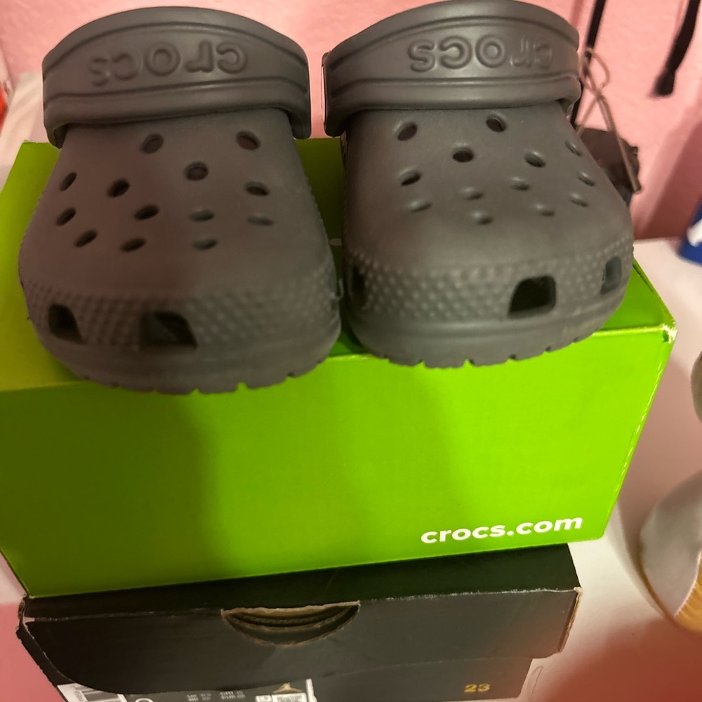 Crocs - Picture 2 of 2